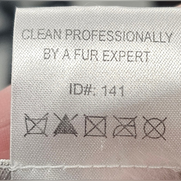 Christopher & Banks Women's Rabbit Fur Pink Poncho Shawl Sweater One Size EUC - Picture 8 of 14